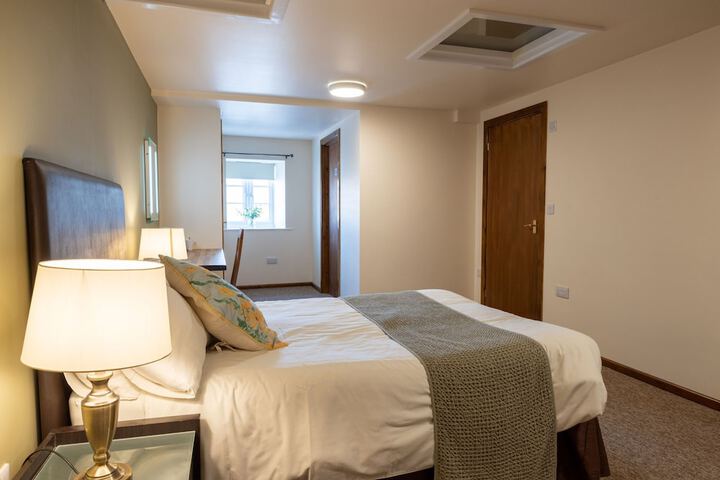 Room 13 of 52