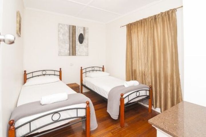 Room 6 of 19