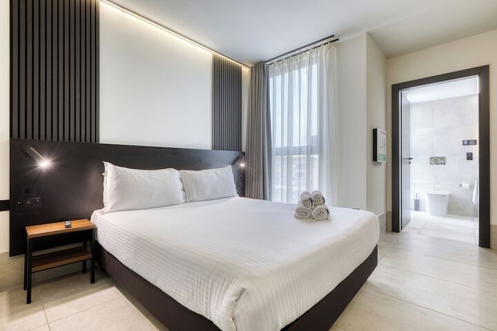 Room 46 of 150