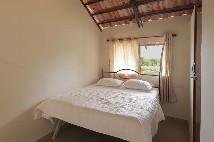 Room 2 of 9