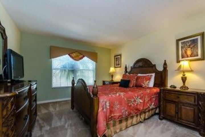 Room 8 of 26