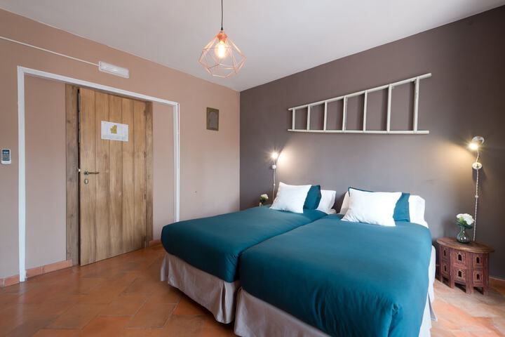 Room 17 of 51