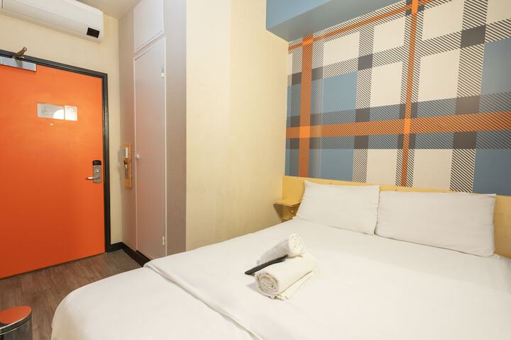 Room 17 of 46