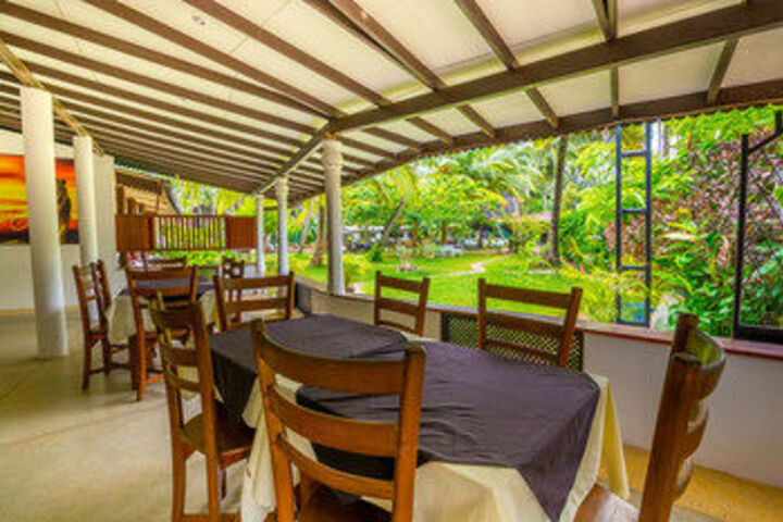 Food Court