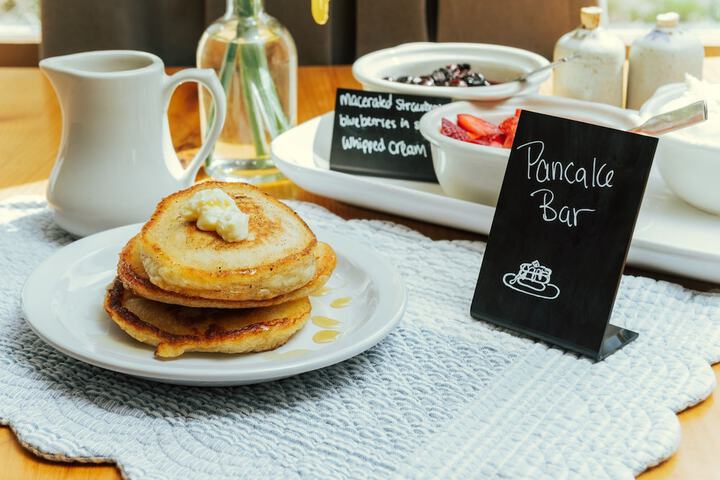 Breakfast/Coffee Service 86 of 107