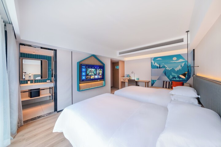 Room 20 of 39