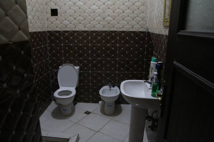 Room 10 of 13