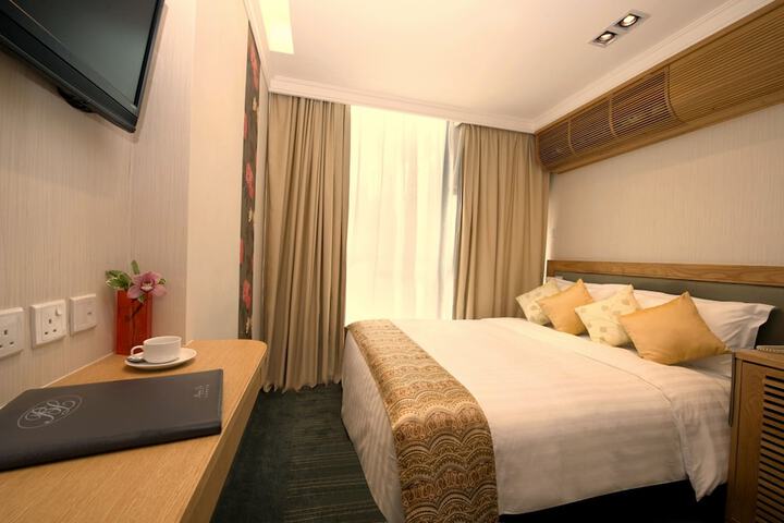 Room 5 of 62