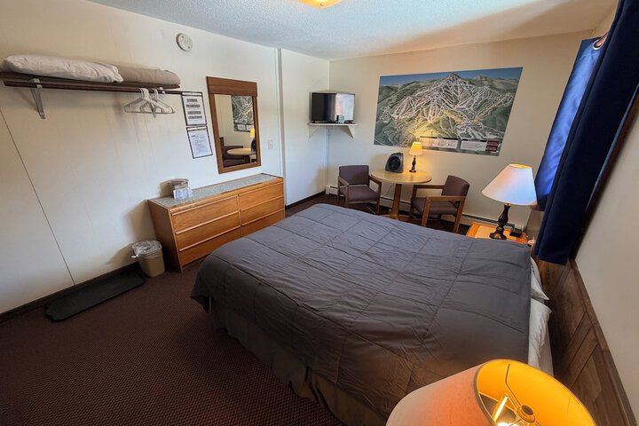 Room 9 of 53