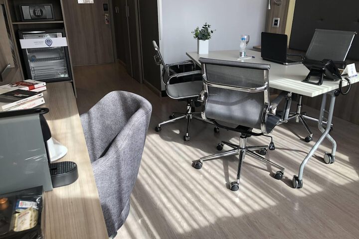 Room 25 of 72