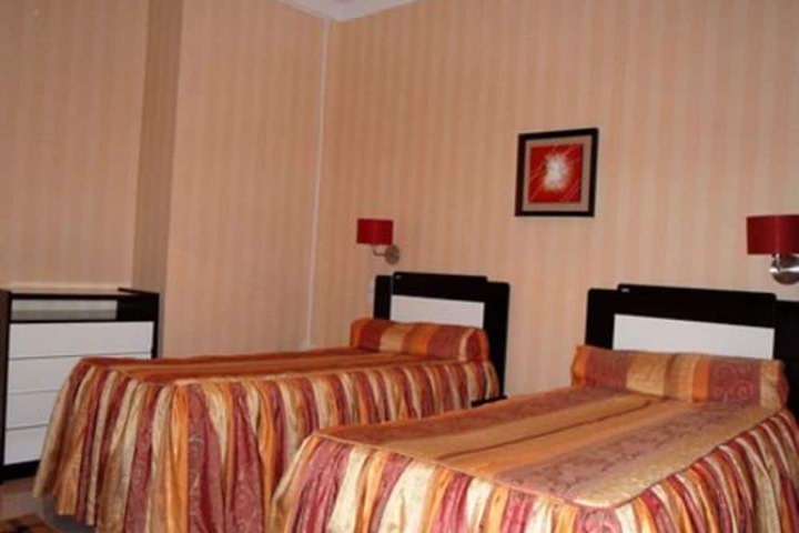 Room 12 of 31