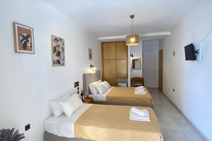 Room 8 of 20