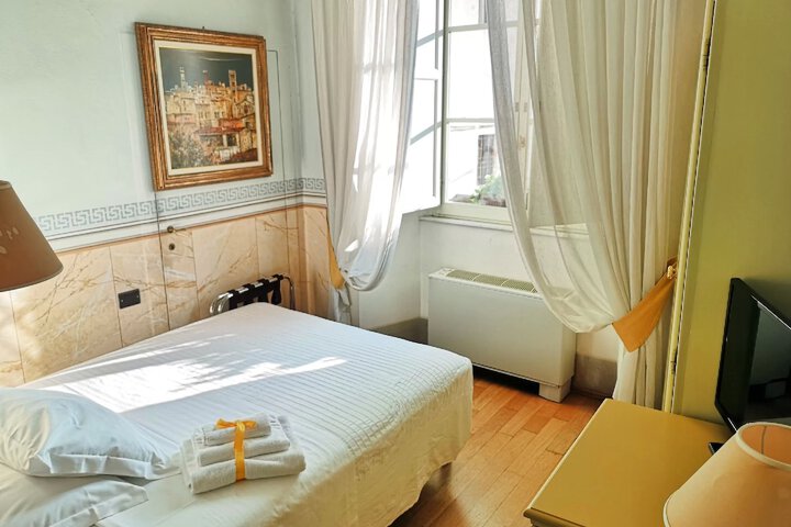 Room 27 of 50