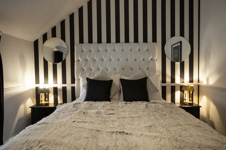 BARDONS BAR - GRILL - ACCOMMODATION