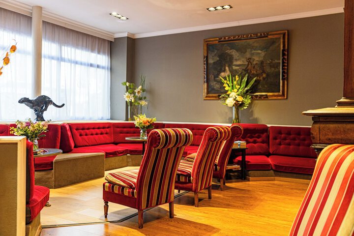 Guest Lobby
