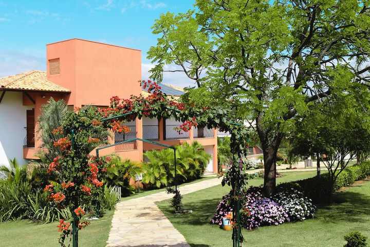 Hotel Exterior 57 of 58