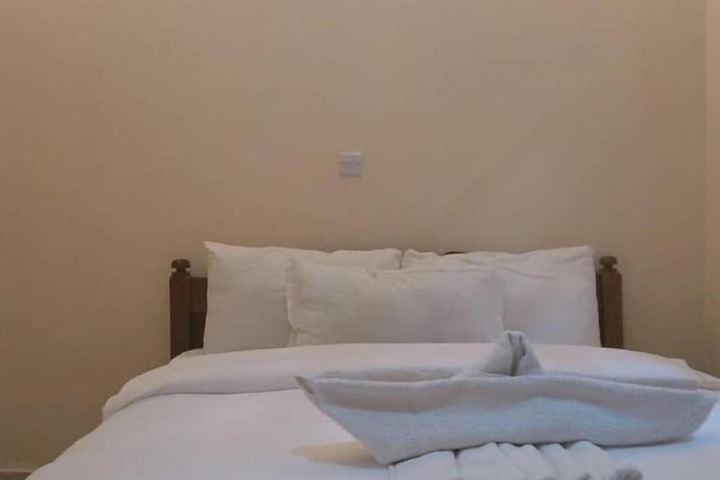 Room 3 of 42