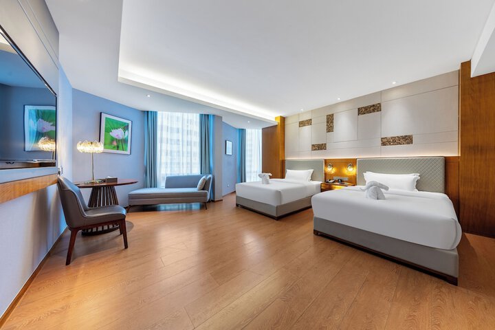 Room 8 of 53