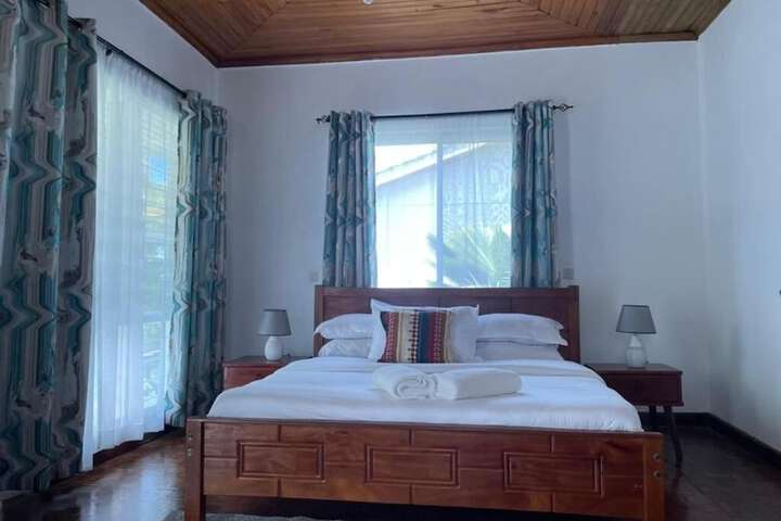 Room 12 of 27
