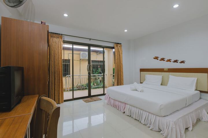 Room 21 of 157