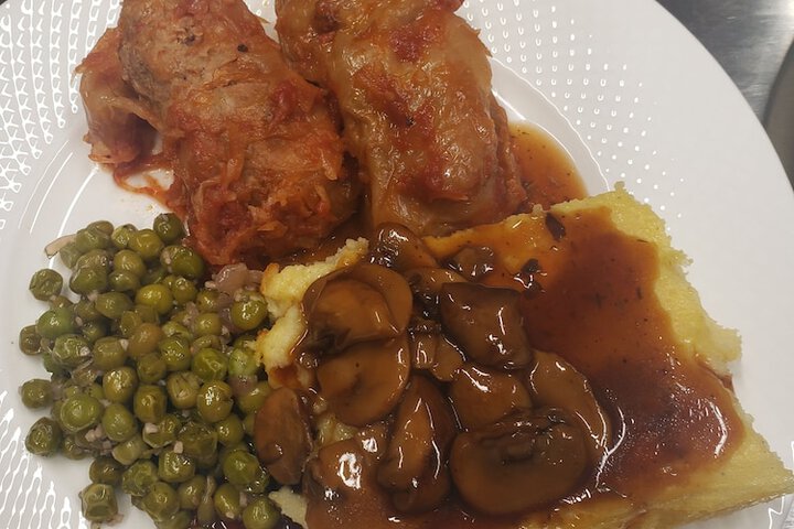 Dining 60 of 82