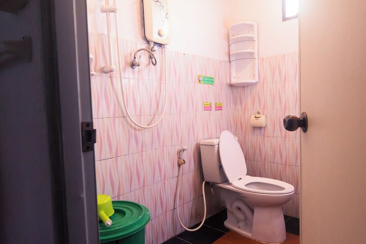 Room 27 of 62