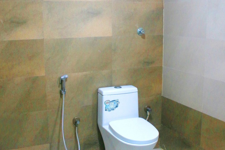 Room 9 of 10