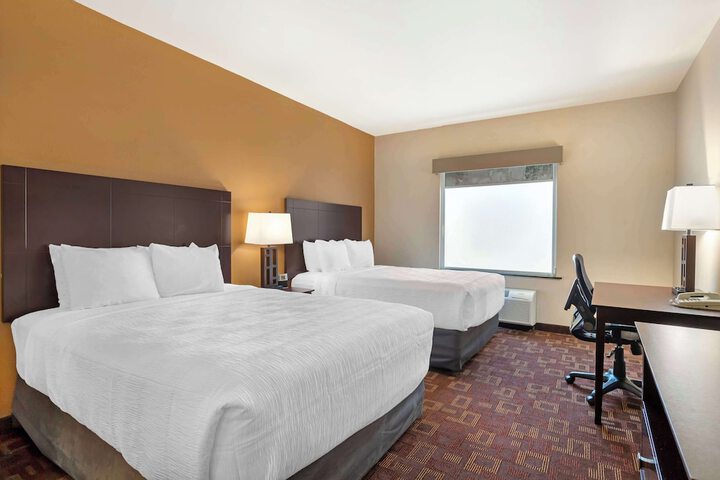 Room 12 of 40