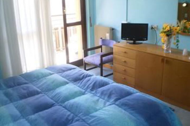 Room 16 of 25