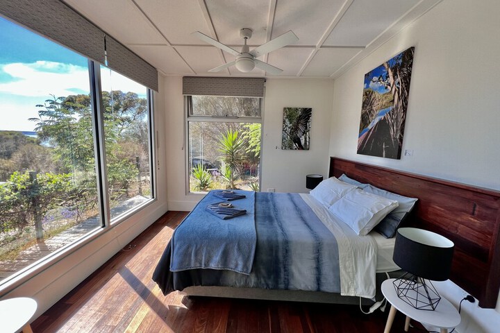 Room 9 of 99