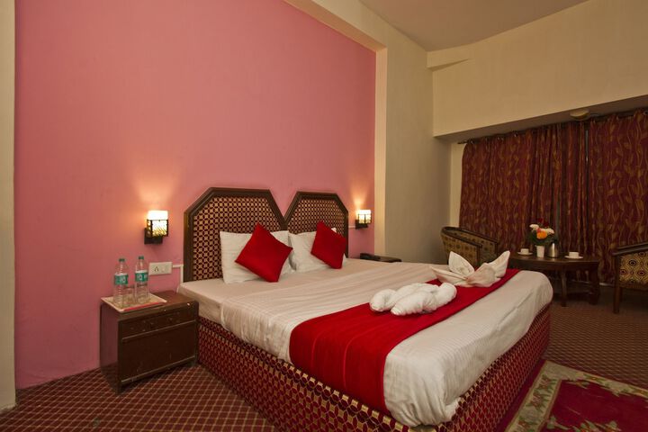 Room 4 of 44