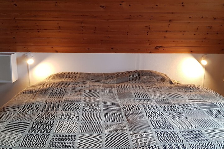 Room 13 of 93