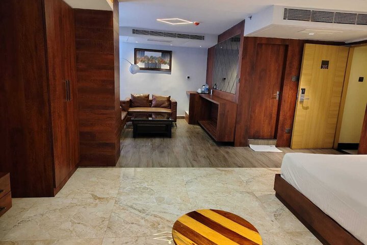 Room 8 of 29