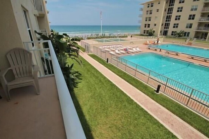 Pool 204 of 264