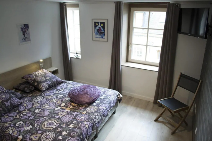Room 4 of 5