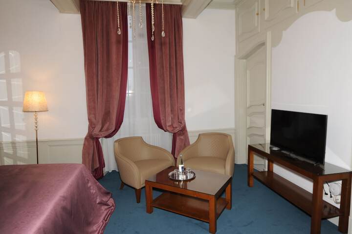 Room 22 of 53