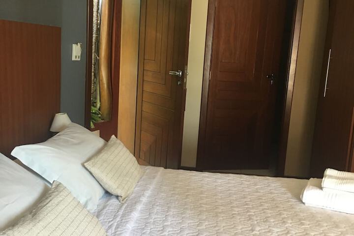 Room 5 of 50