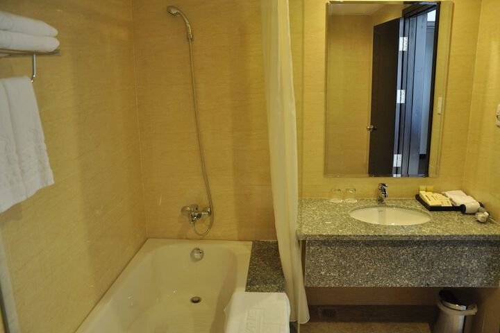 Room 21 of 47