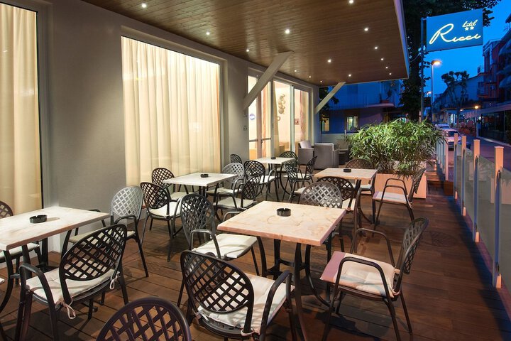 Terrace/Patio 10 of 19