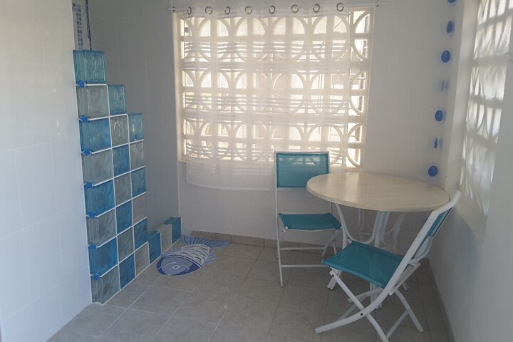Room 25 of 48