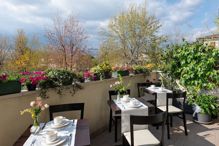 Terrace/Patio 36 of 38