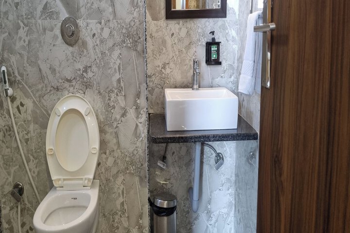 Room 54 of 75
