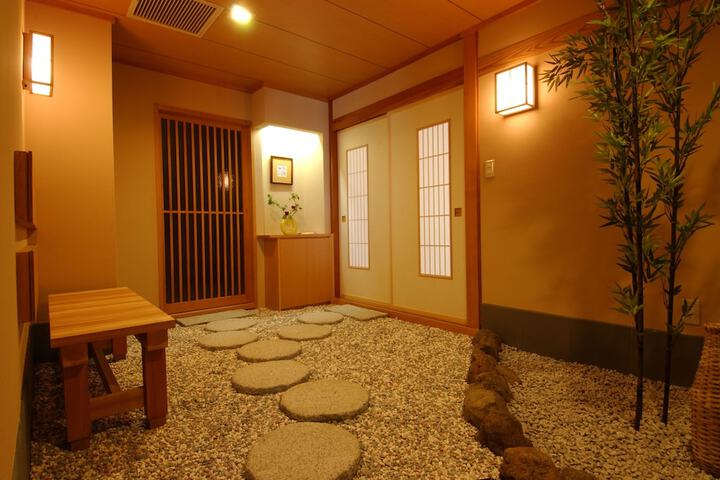 Room 10 of 48
