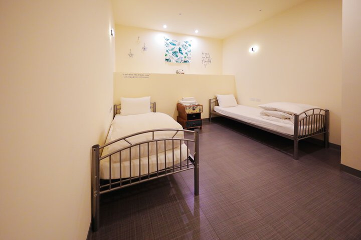 Room 61 of 98