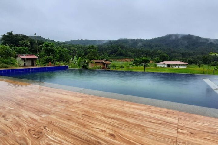 Pool 24 of 55