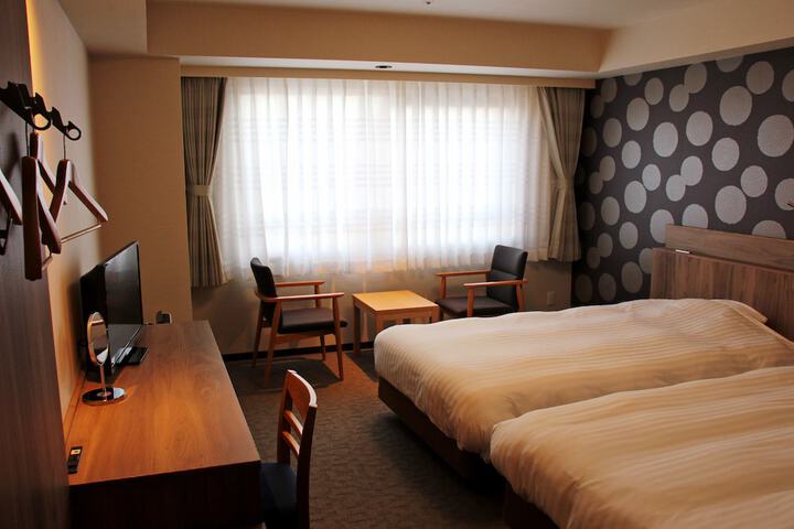 Room 6 of 31