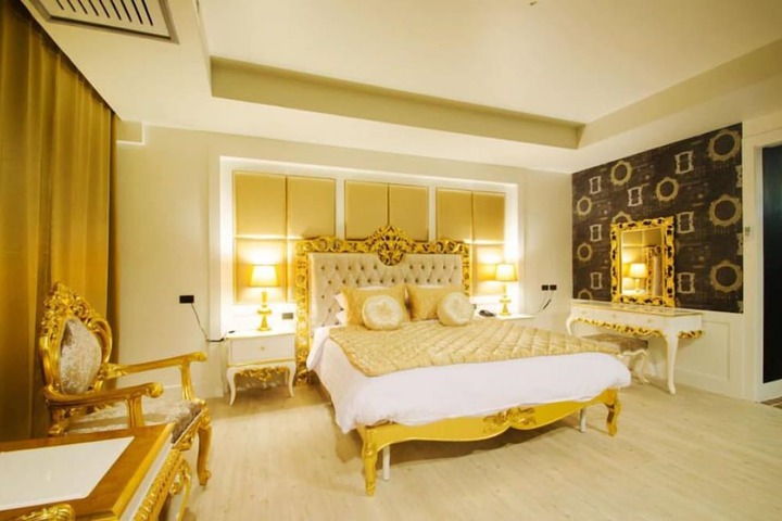 Room 41 of 60