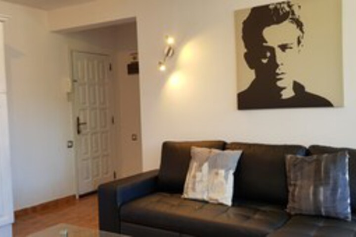 Room 7 of 37