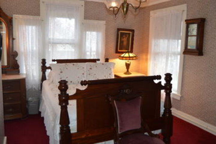 Room 103 of 117