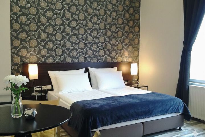 Room 5 of 55